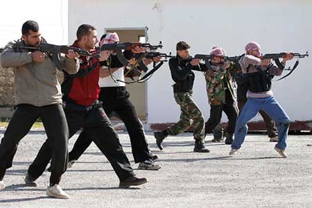 Des centres d’entrainements militaires à Doha pour les rebelles syriens.